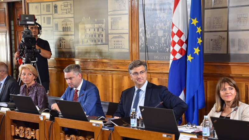 Plenković: Tražimo rješenje s ciljem održanja radnih mjesta, proizvodnje i brodograđevne industrije u Puli i u Rijeci